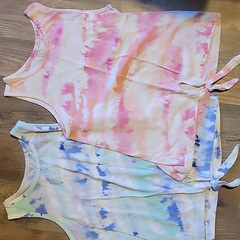 Place Tank Tops